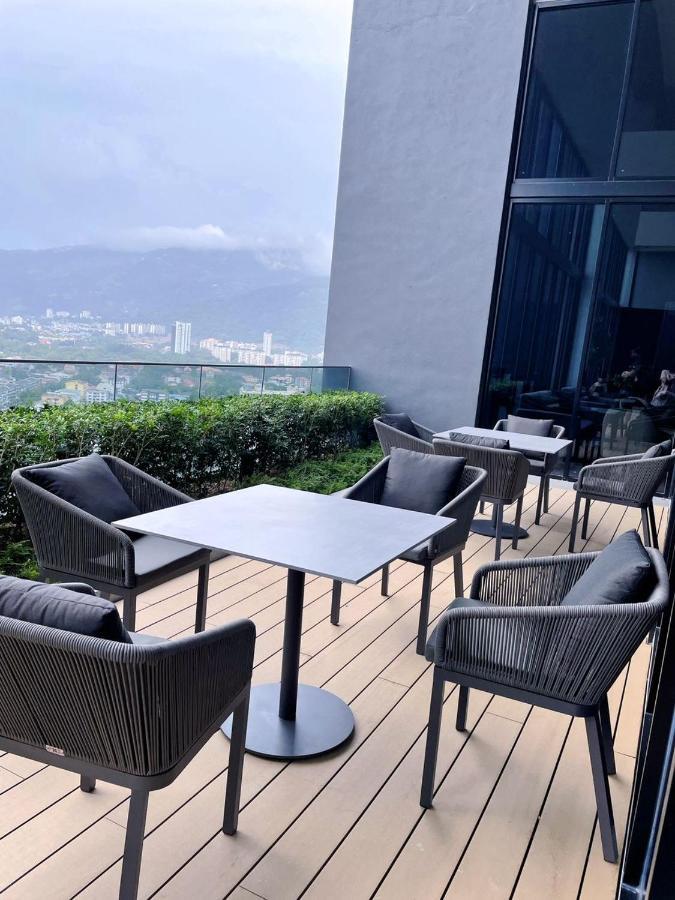 13A Beacon Executive Suites #Rooftoppool #Luxurysuites George Town Extérieur photo