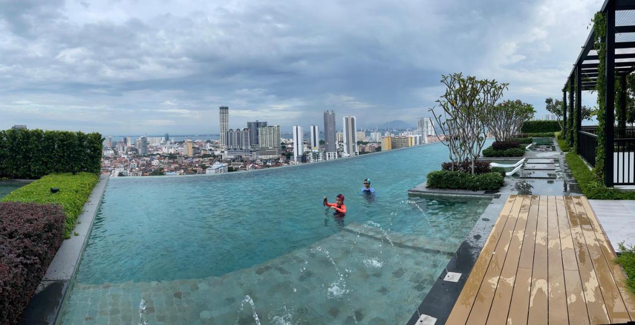 13A Beacon Executive Suites #Rooftoppool #Luxurysuites George Town Extérieur photo